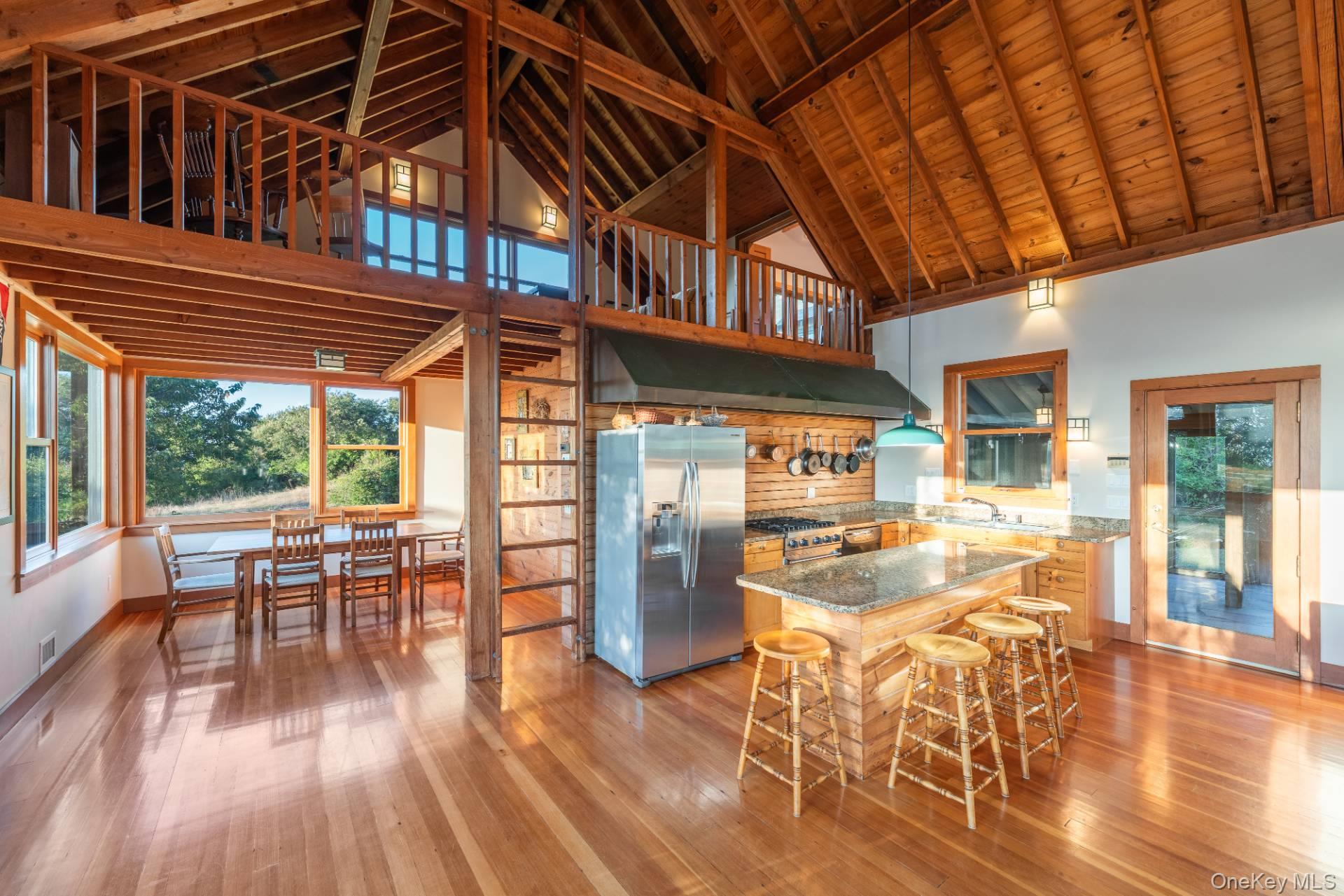 East Marion, NY 11939