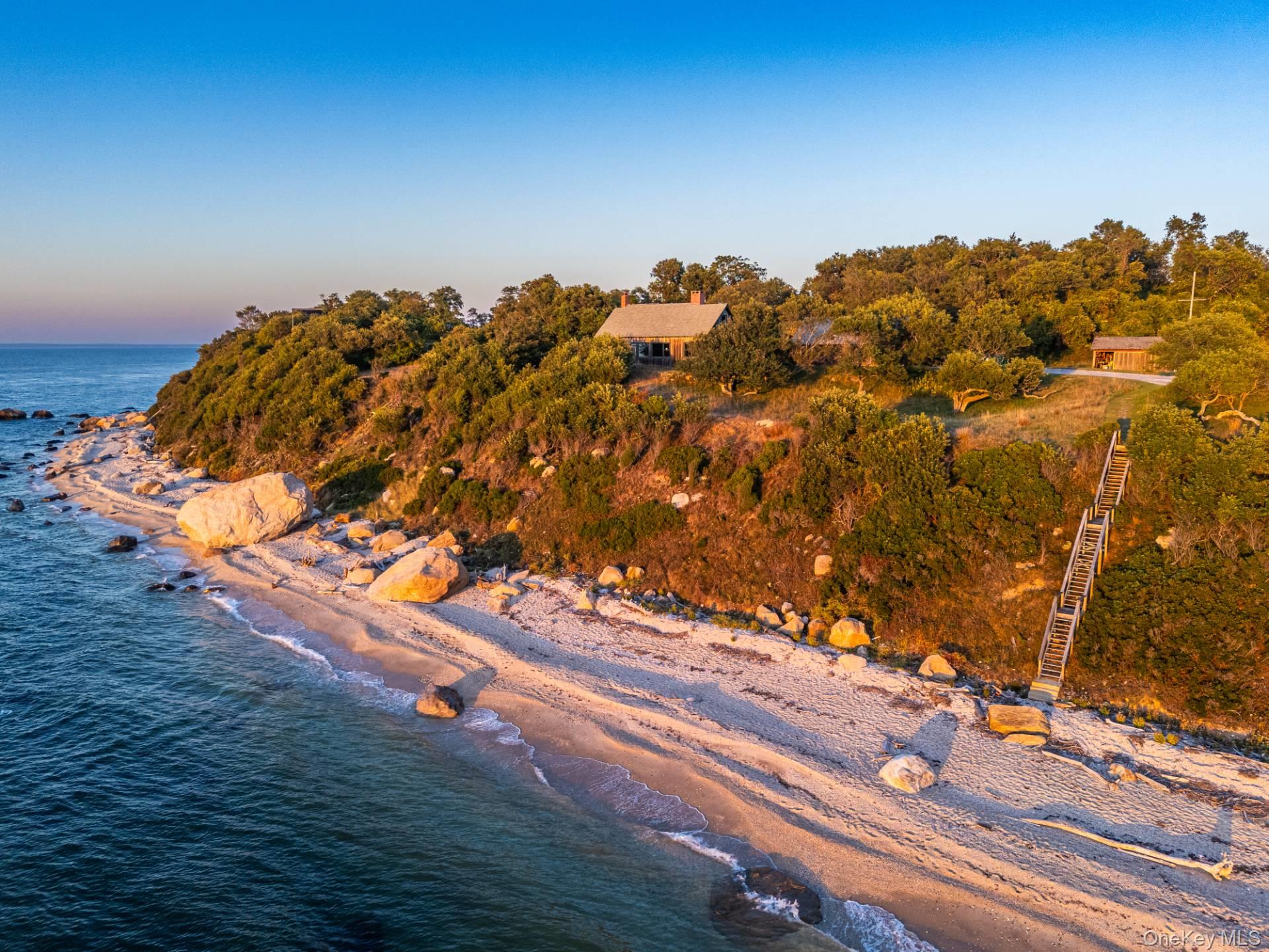 East Marion, NY 11939