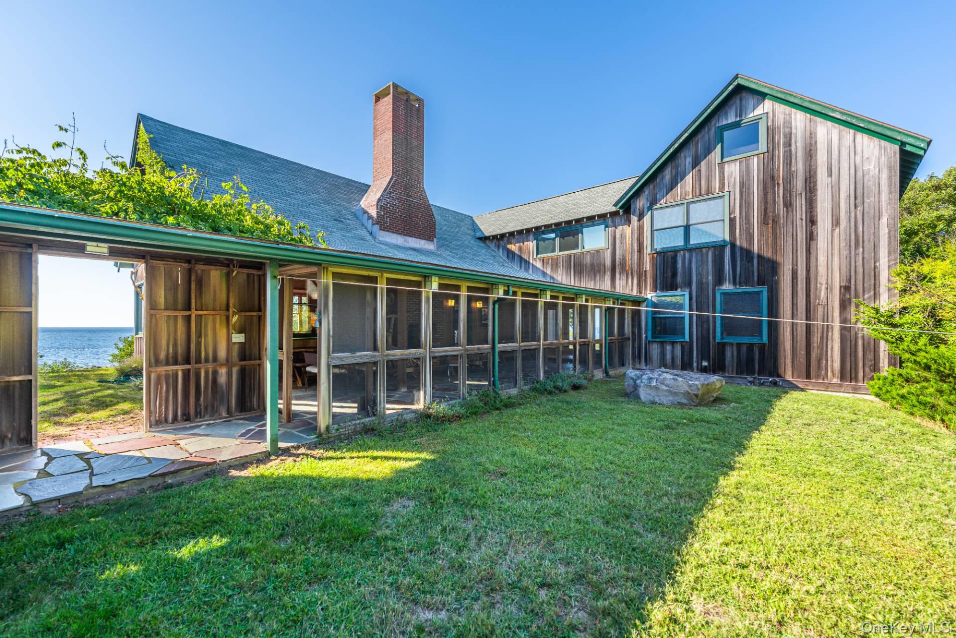 East Marion, NY 11939