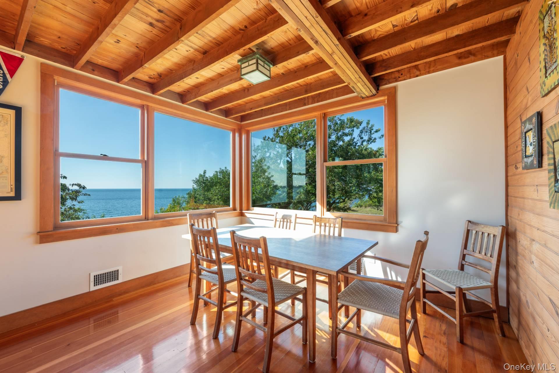 East Marion, NY 11939