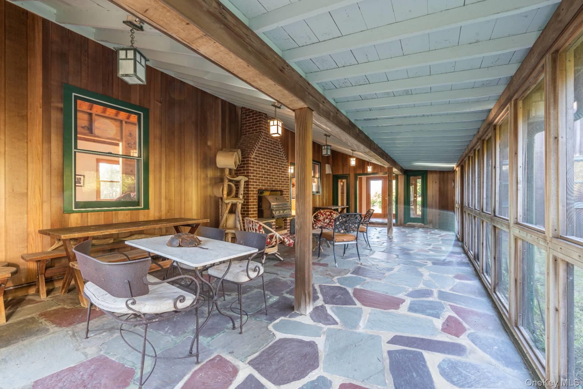 East Marion, NY 11939