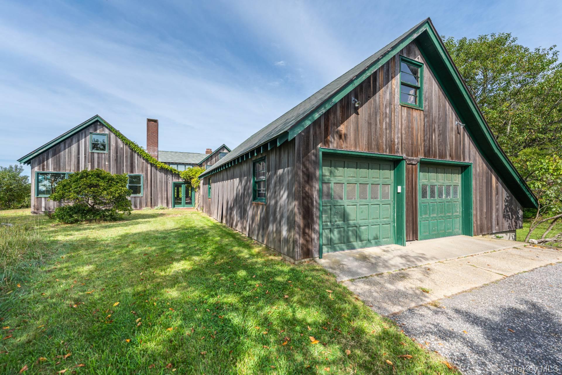 East Marion, NY 11939