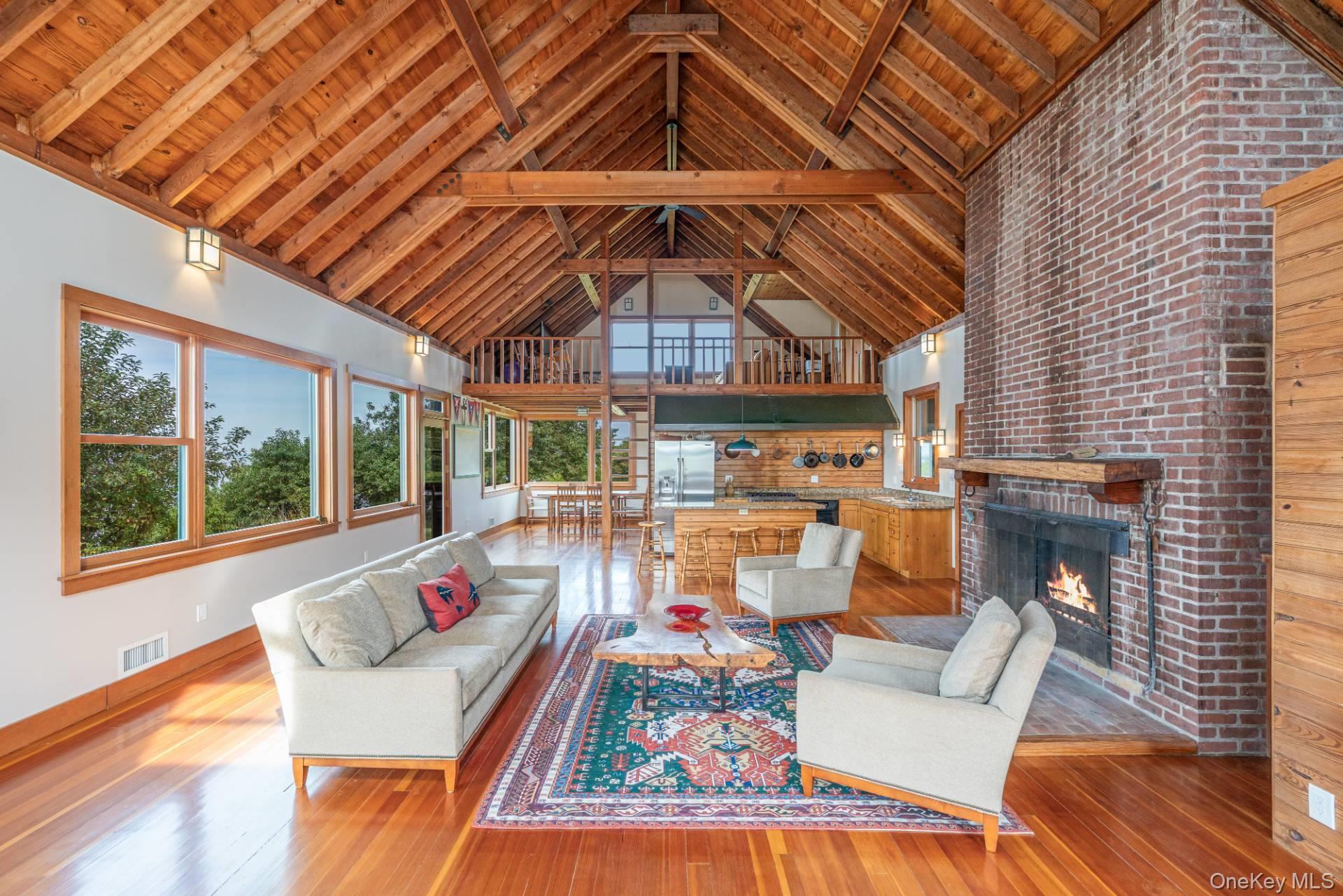 East Marion, NY 11939