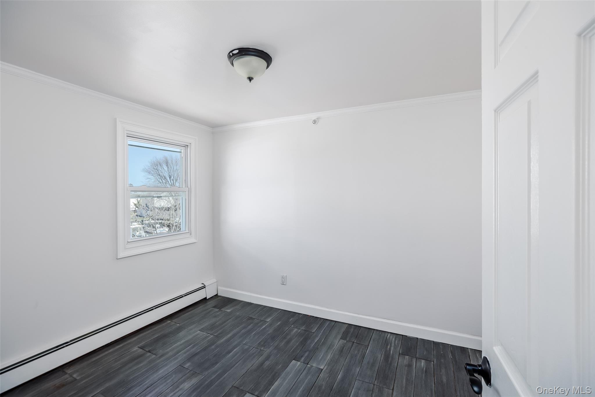 33 Dock Drive, Freeport, NY 11520