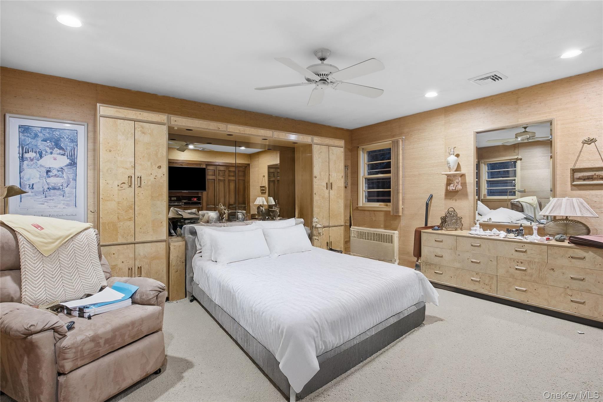 7 Judith Street, Plainview, NY 11803