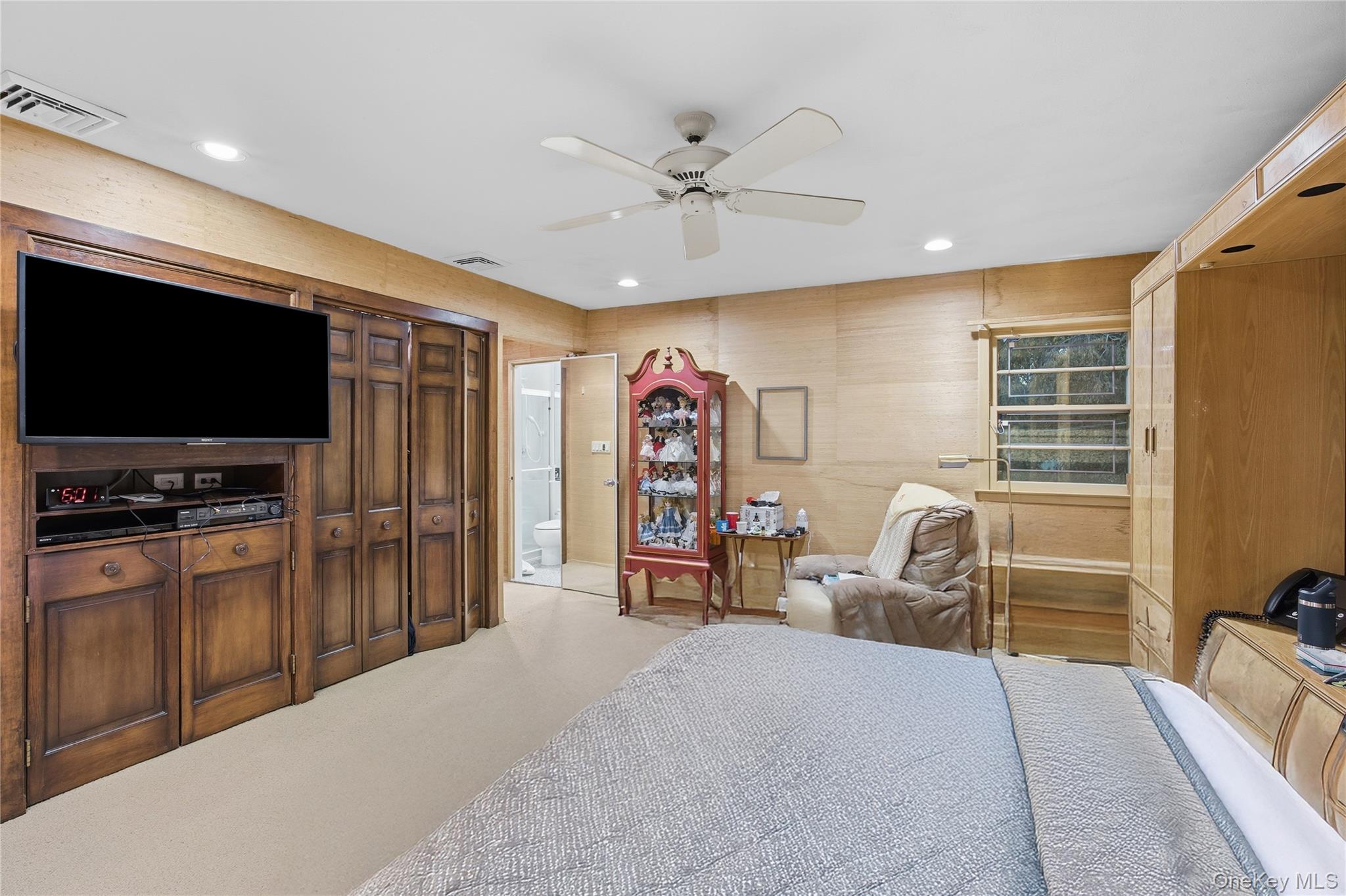 7 Judith Street, Plainview, NY 11803