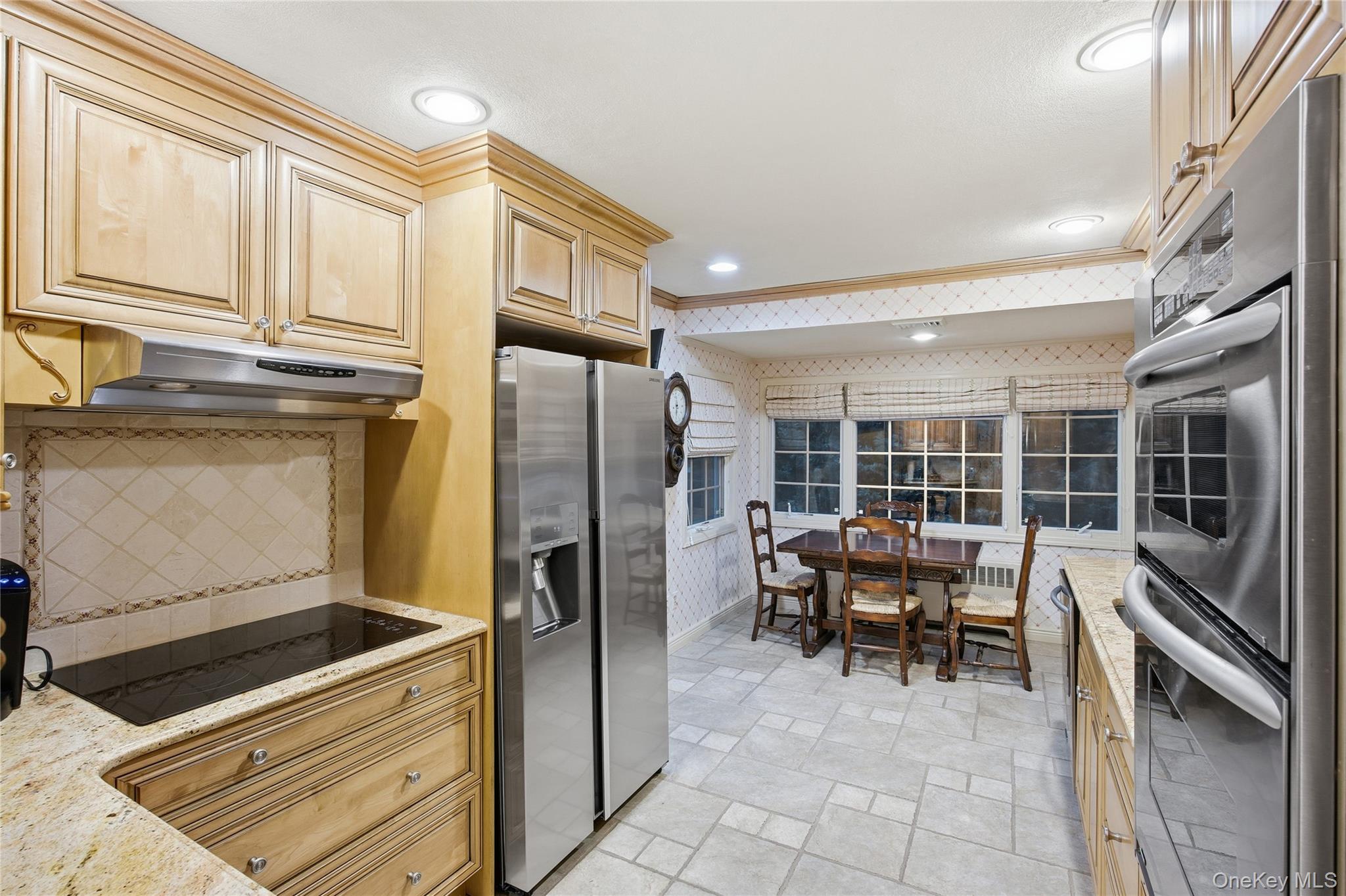 7 Judith Street, Plainview, NY 11803