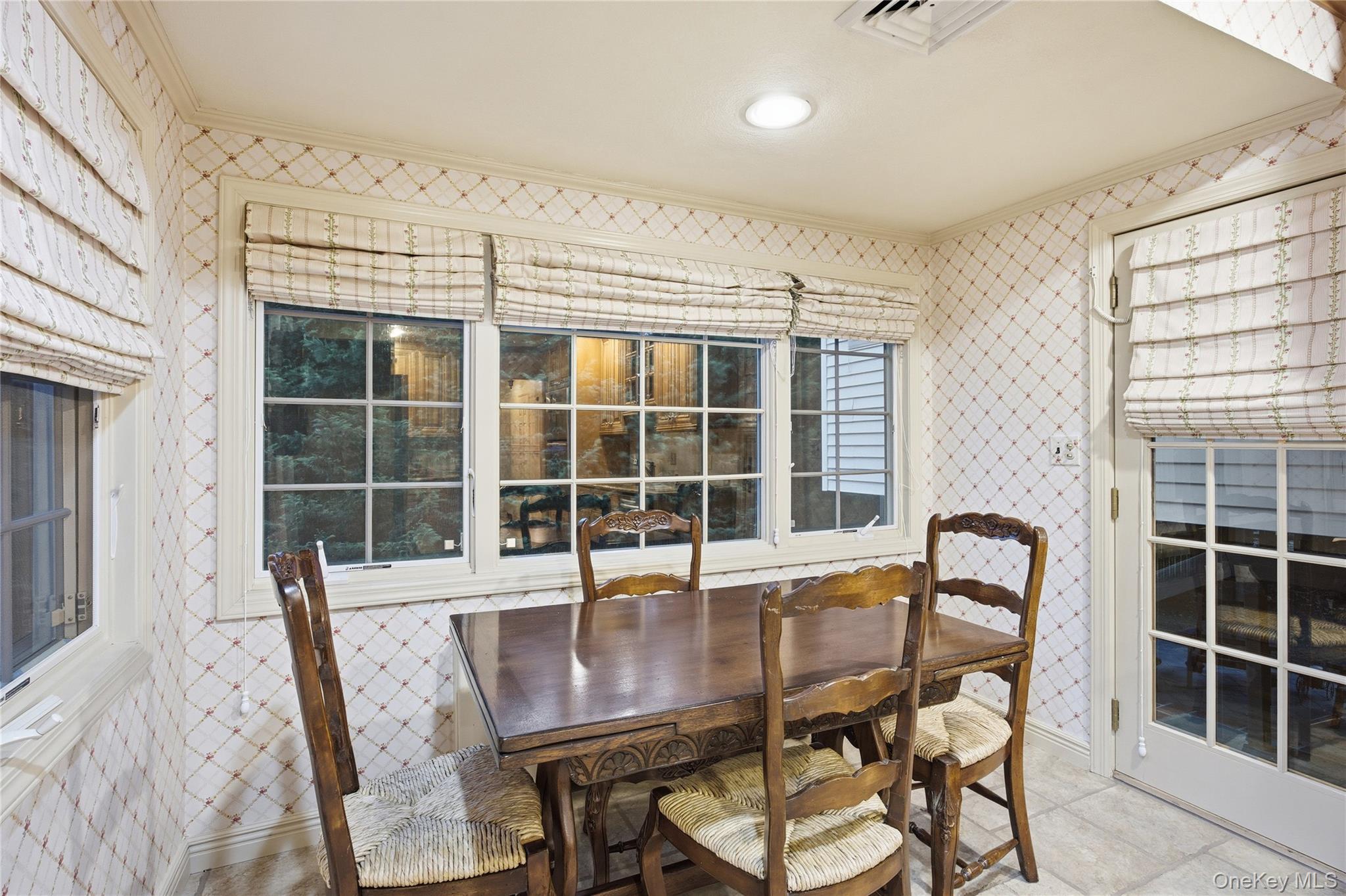 7 Judith Street, Plainview, NY 11803