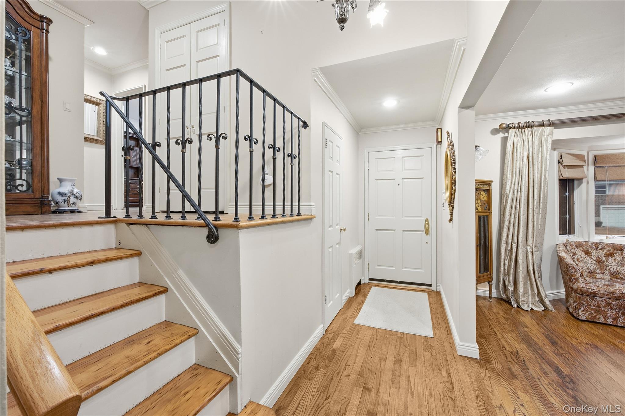 7 Judith Street, Plainview, NY 11803