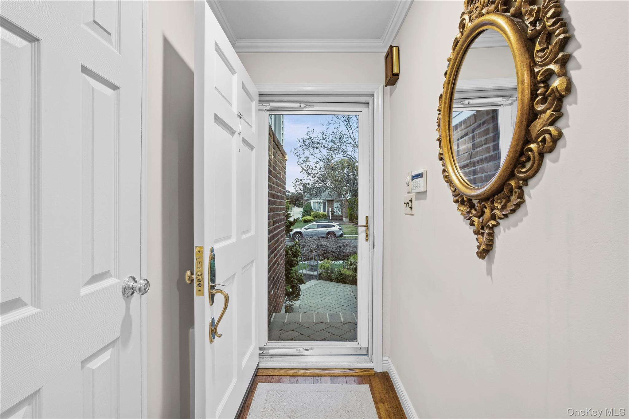 7 Judith Street, Plainview, NY 11803