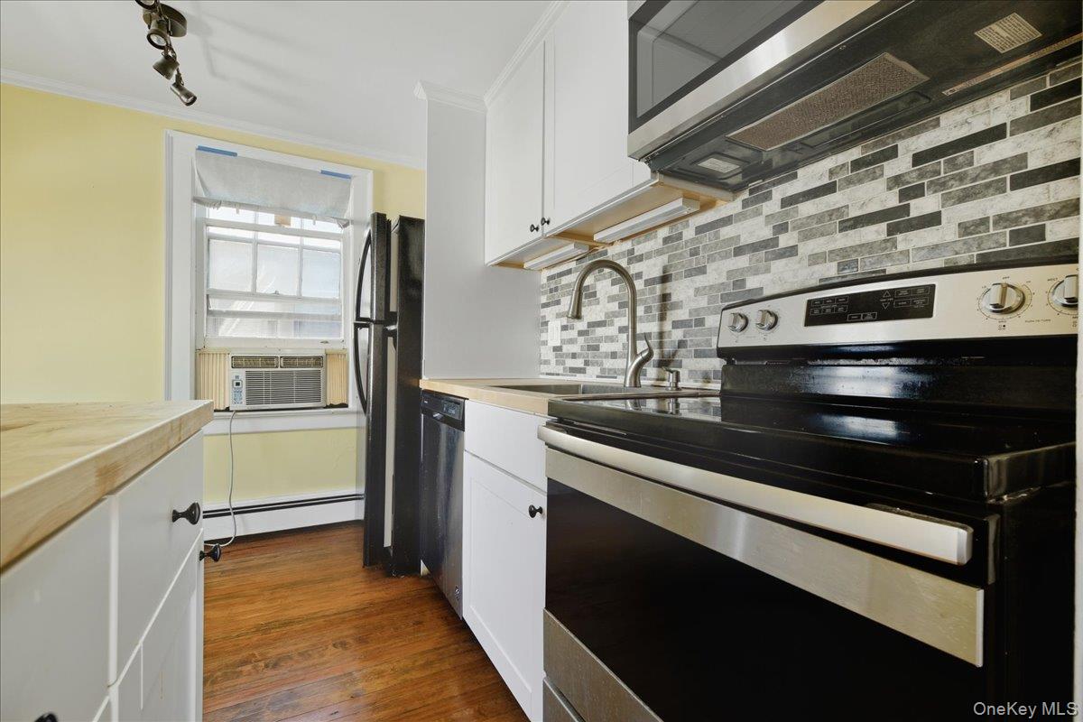 84 2nd Street # 80, Mineola, NY 11501