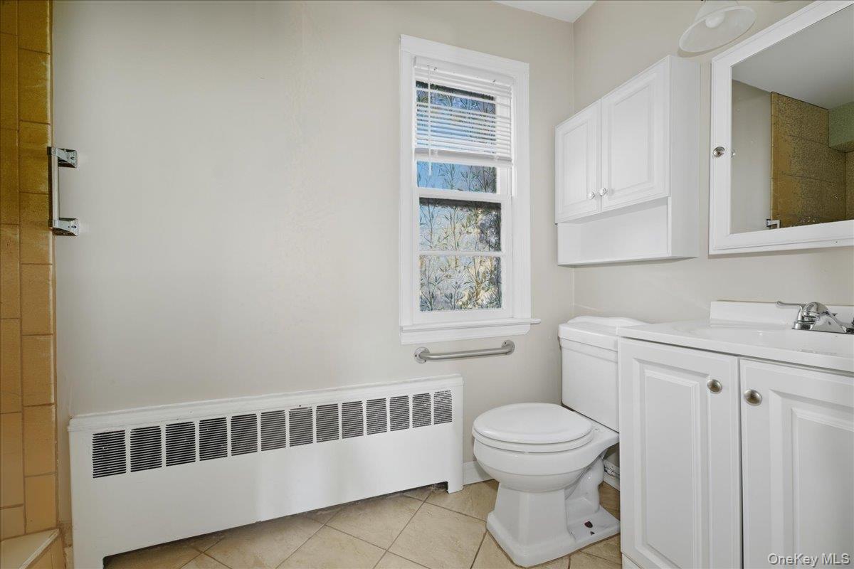 84 2nd Street # 80, Mineola, NY 11501