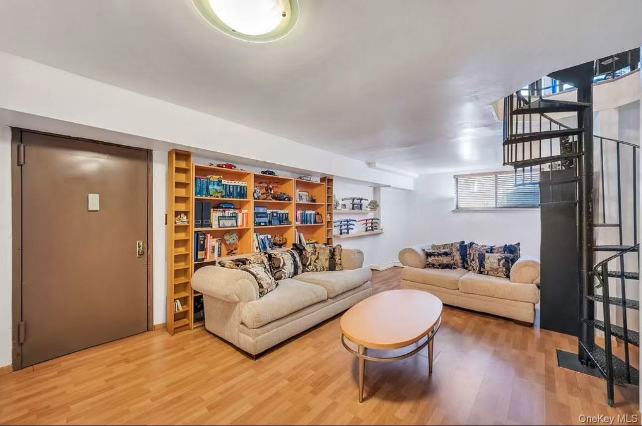 46-12 161 Street # 1D, Flushing, NY 11358