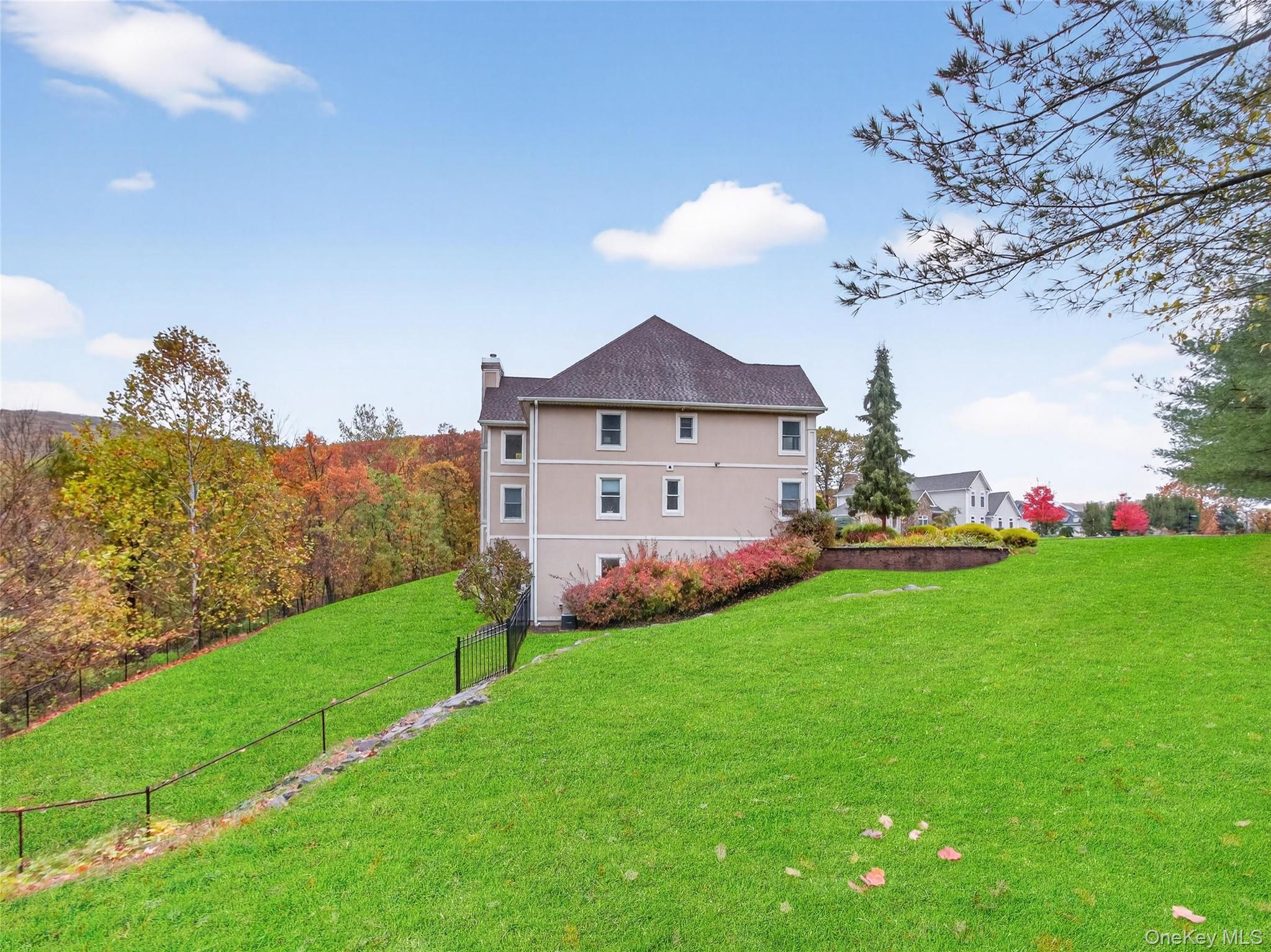 15 Beaver Pond Court, Stony Point, NY 10980