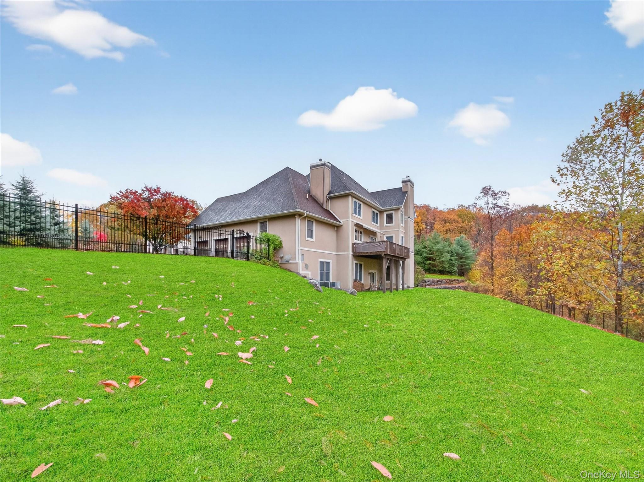 15 Beaver Pond Court, Stony Point, NY 10980