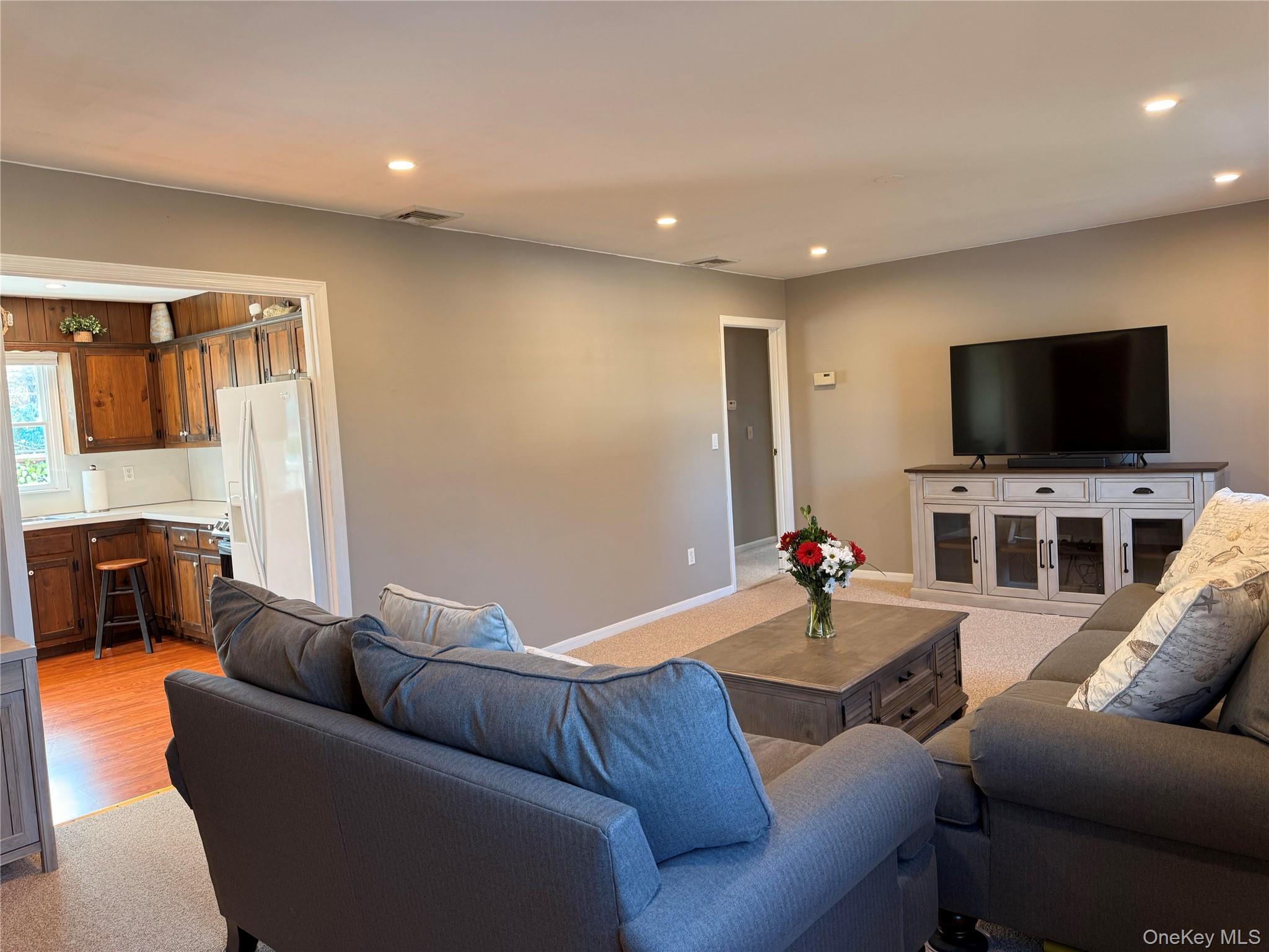 10 Armell Street, Huntington Station, NY 11746