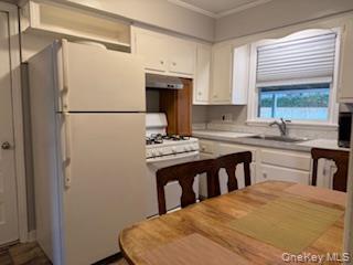 10 Armell Street, Huntington Station, NY 11746