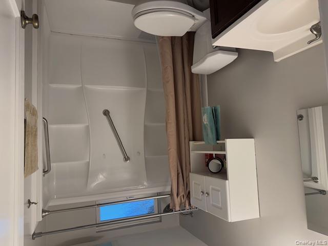 10 Armell Street, Huntington Station, NY 11746