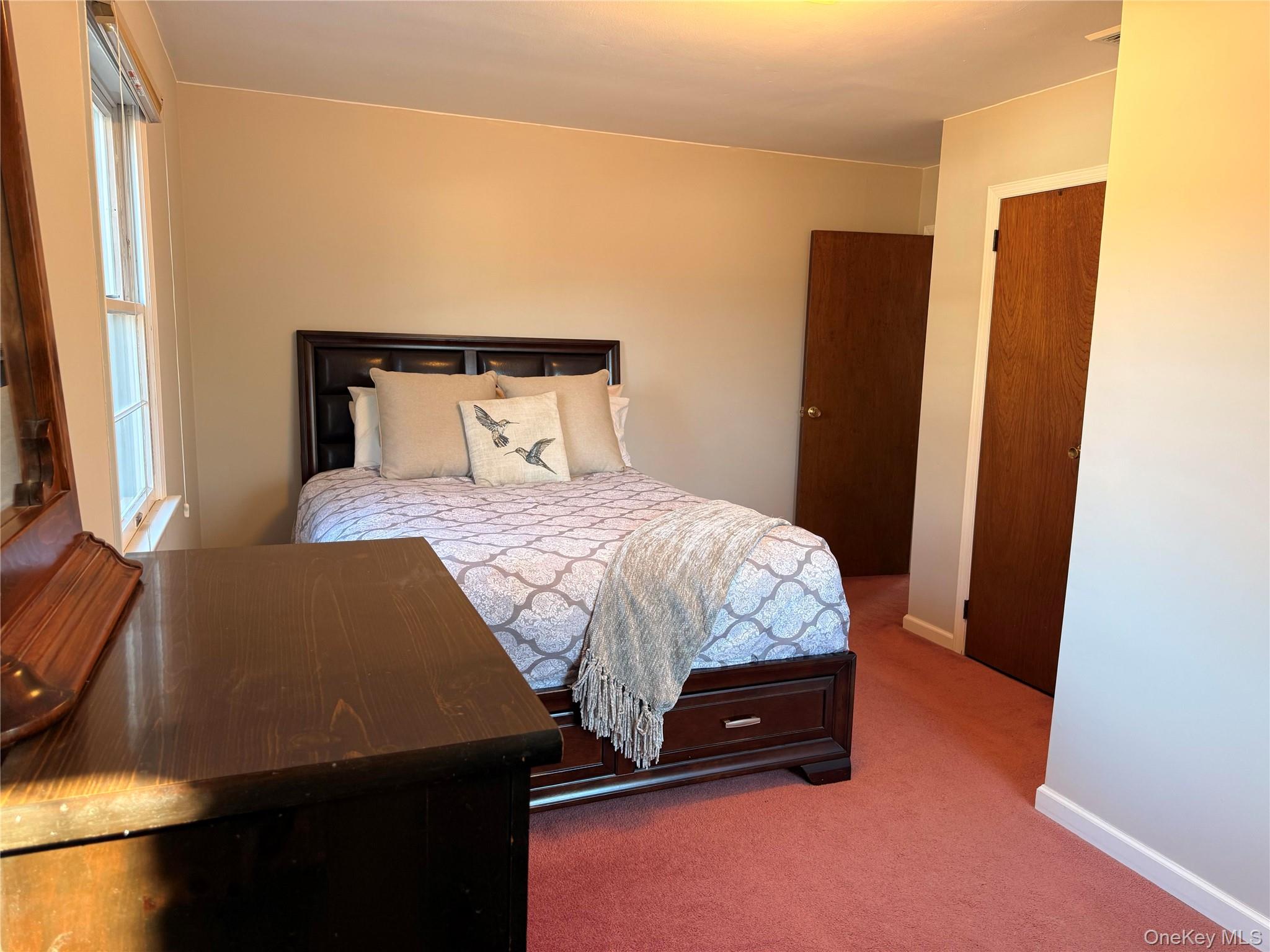 10 Armell Street, Huntington Station, NY 11746