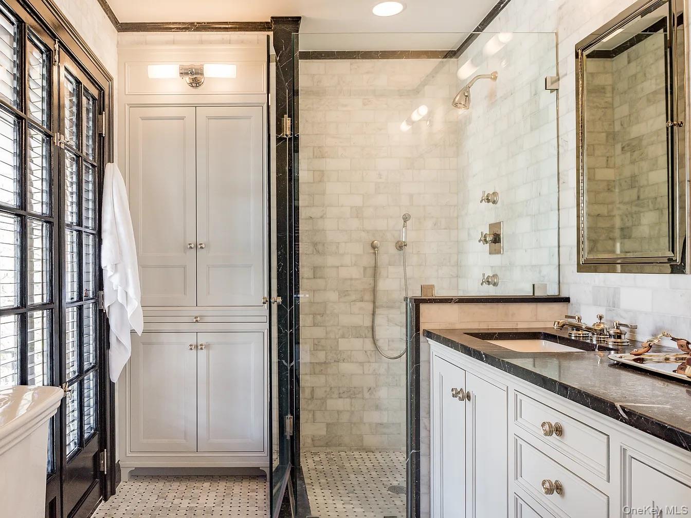 86 Pondfield Road W, Bronxville, NY 10708