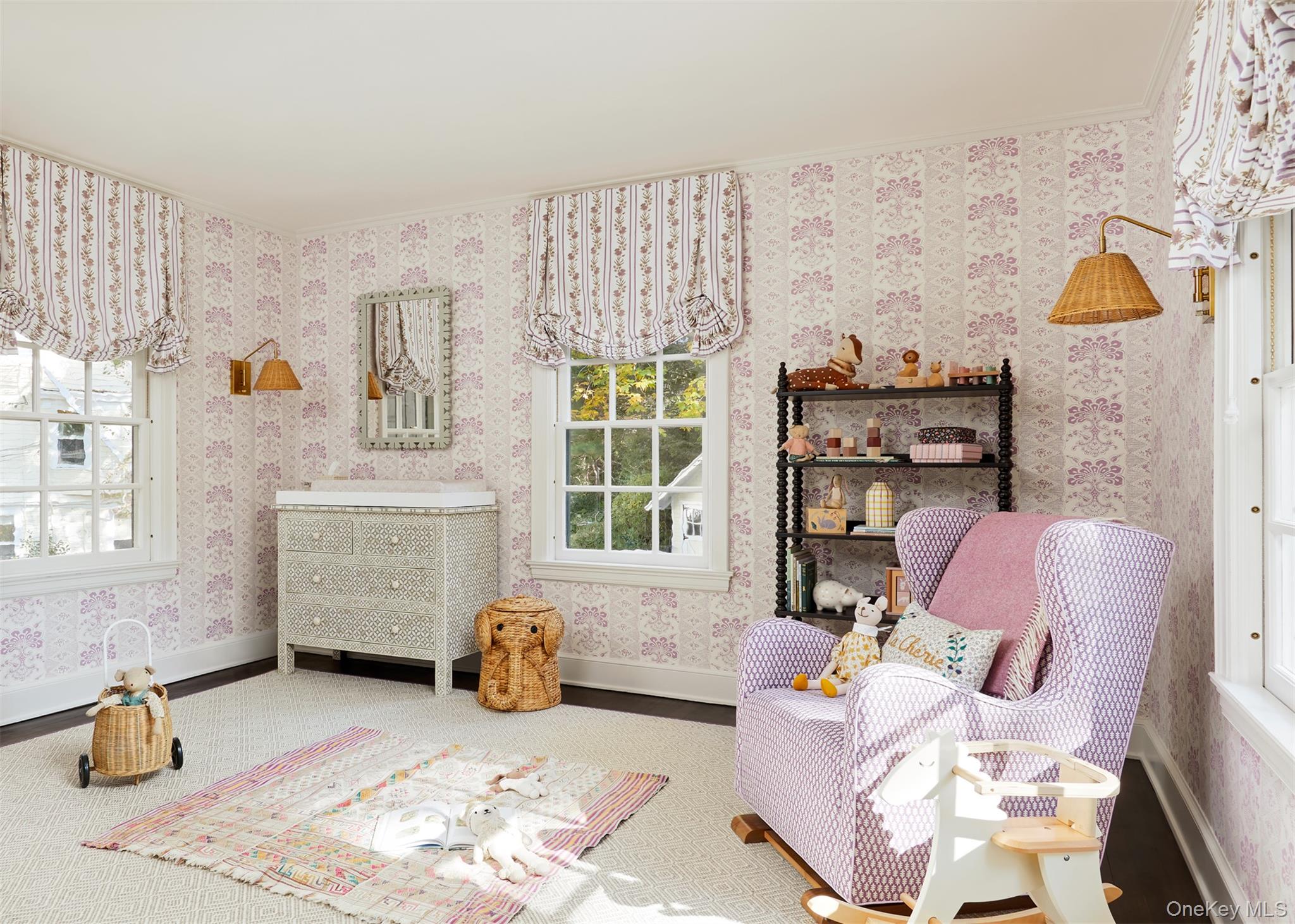 86 Pondfield Road W, Bronxville, NY 10708