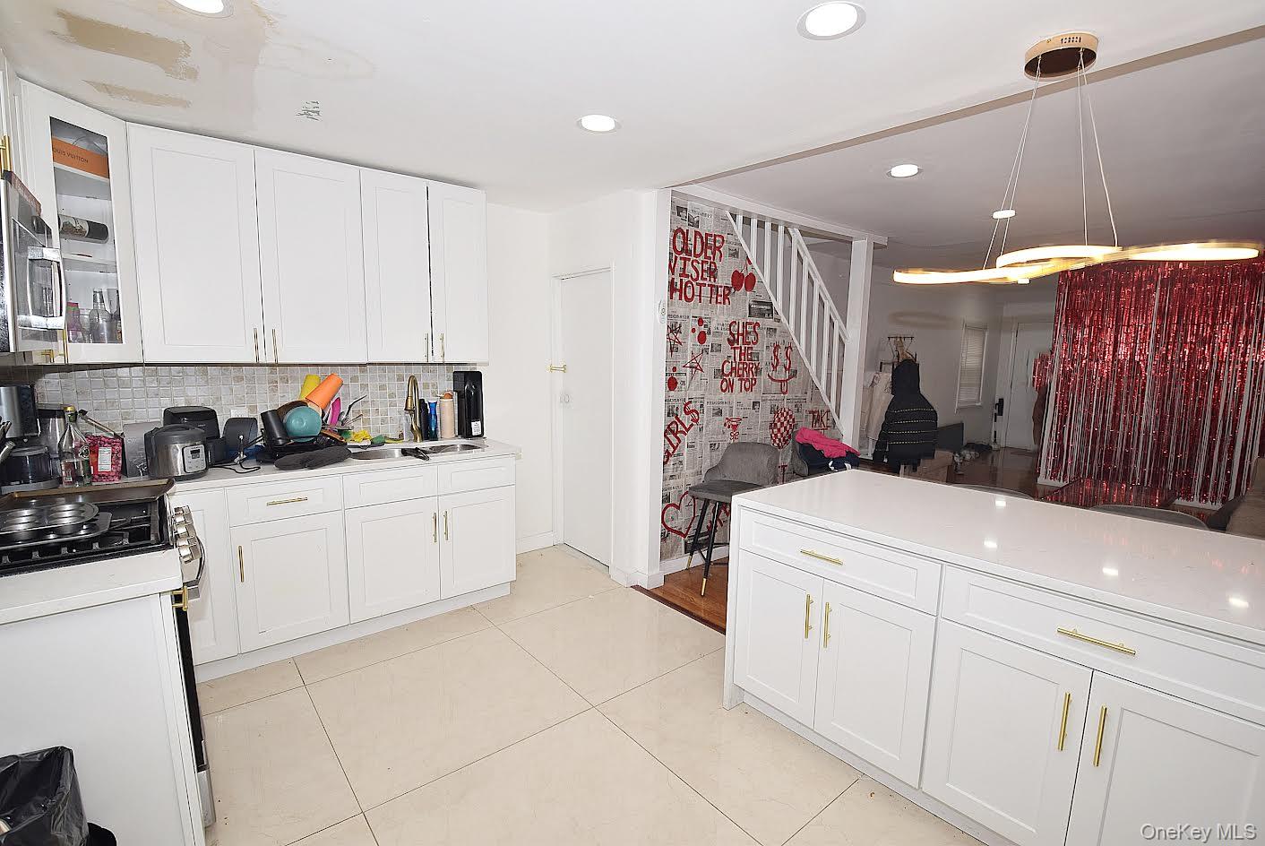 16414 81st Avenue, Jamaica Hills, NY 11432