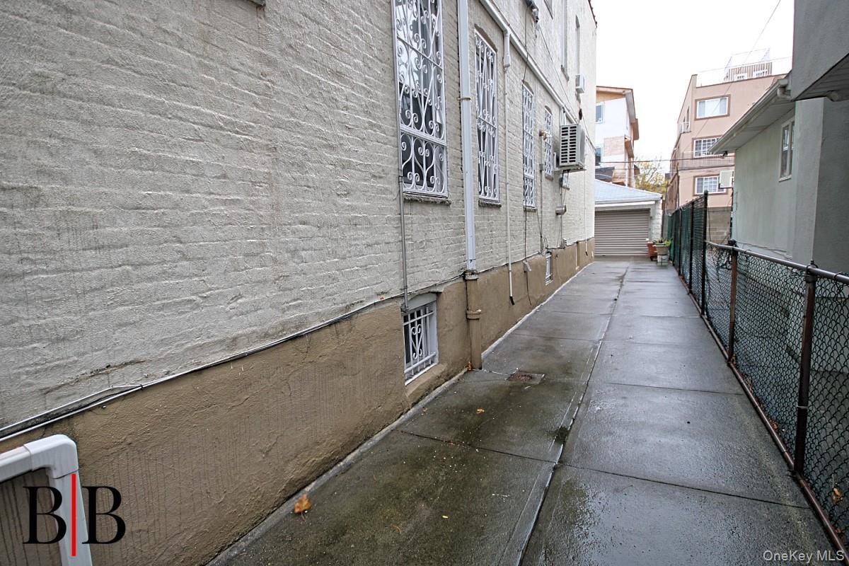 1483 E 2 Street, Brooklyn, NY 11230