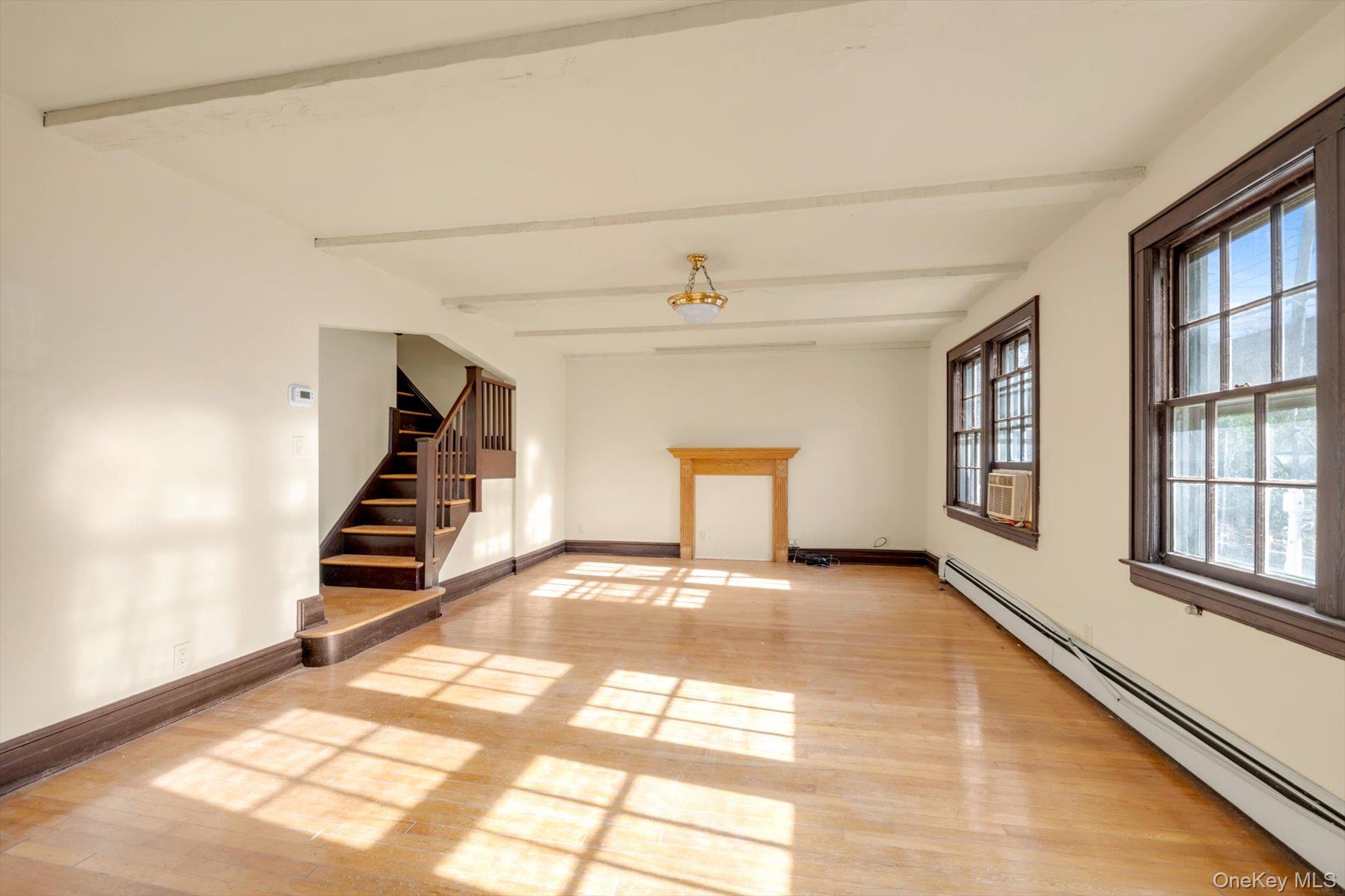 1613 Northern Boulevard, Roslyn, NY 11576