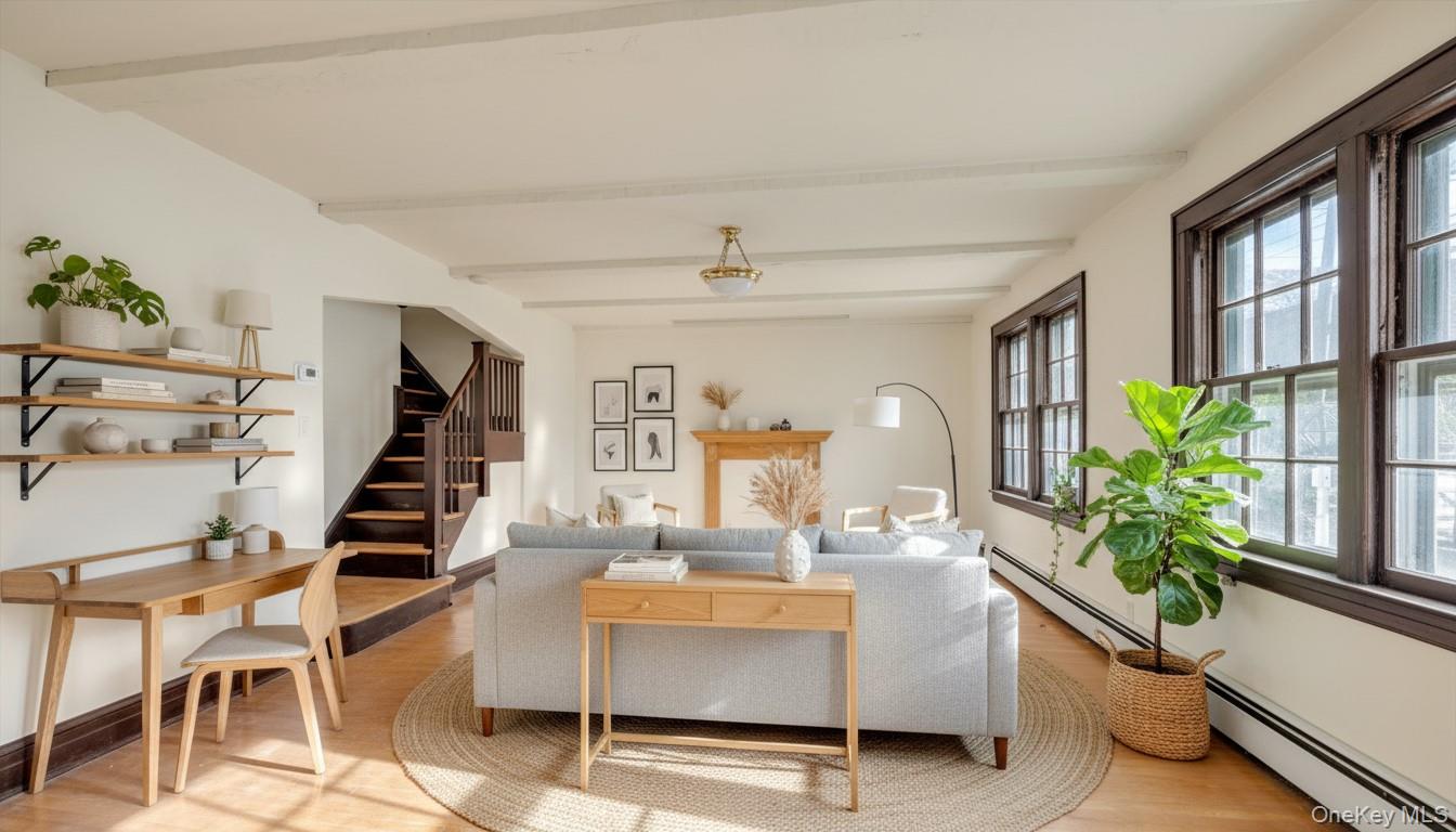 1613 Northern Boulevard, Roslyn, NY 11576