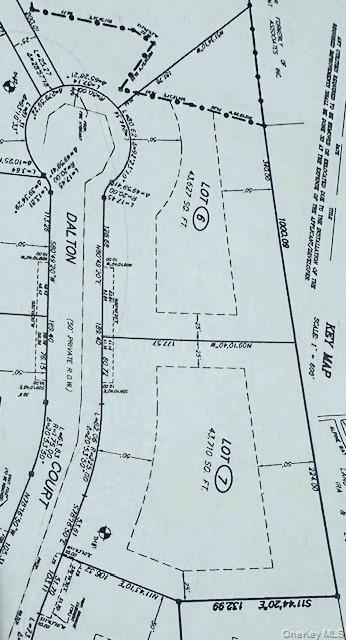 6 Dalton Court, Huntington Station, NY 11746