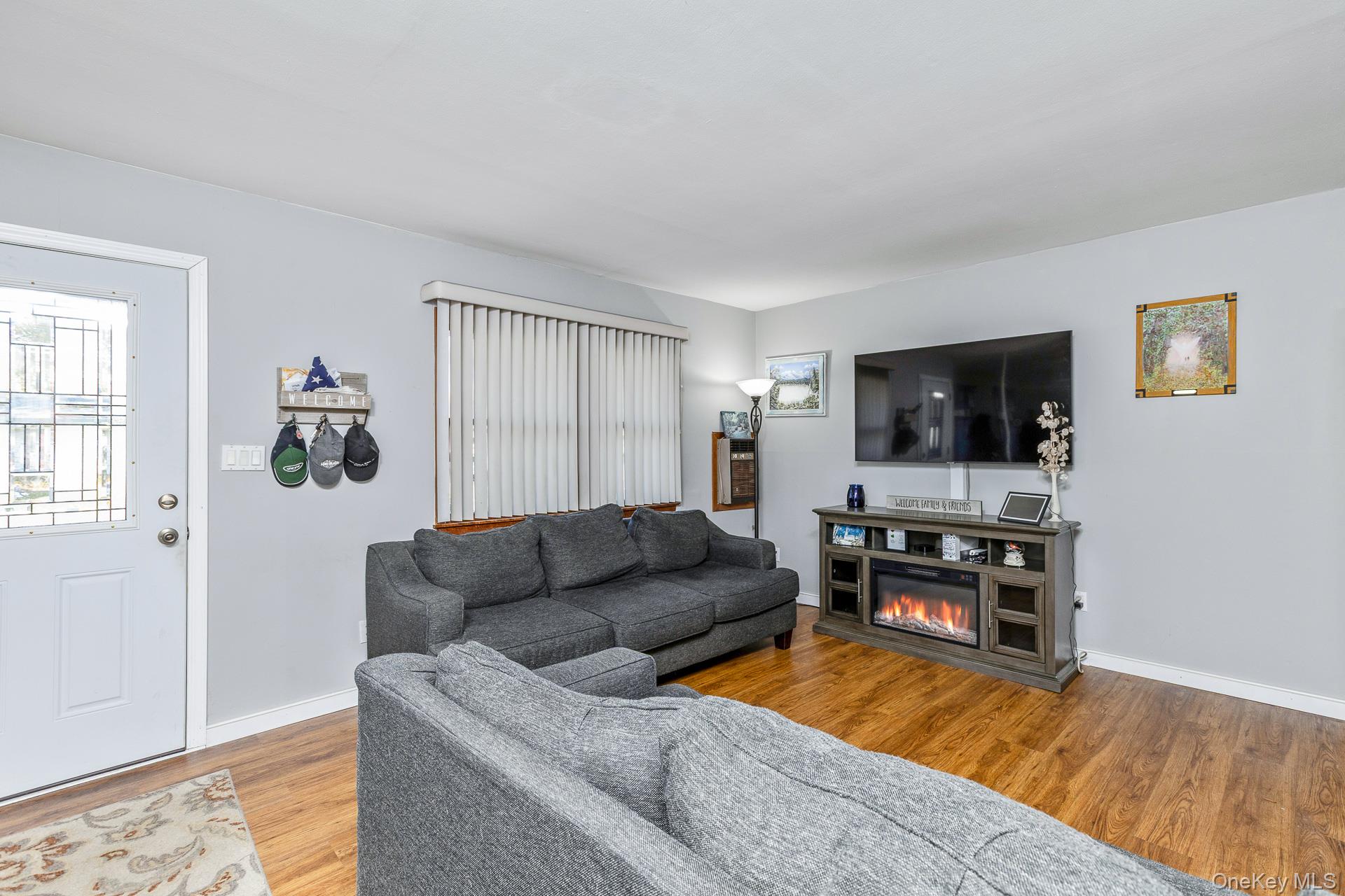 6 Talbot Lane, Selden, NY 11784