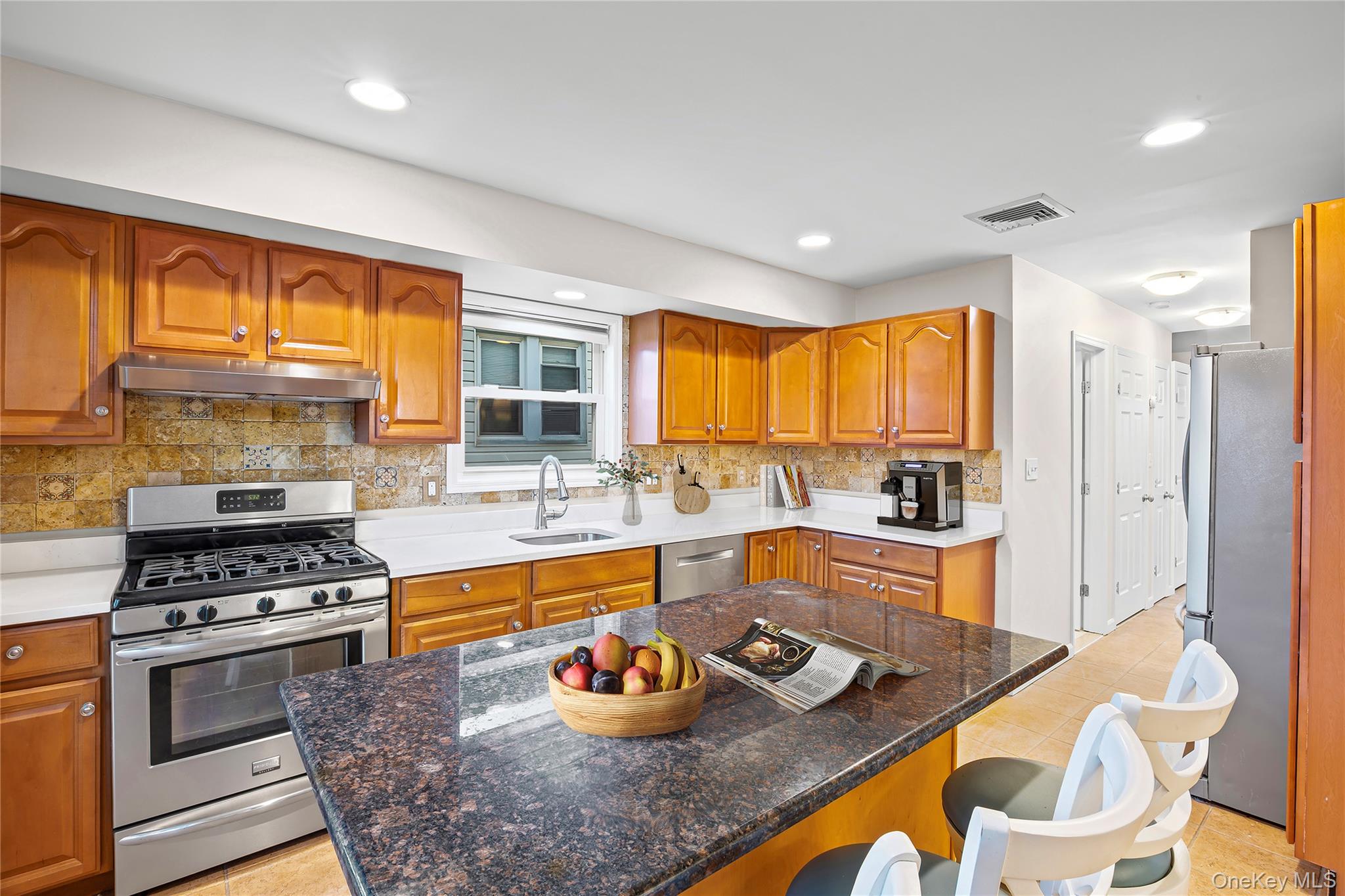 647 Lincoln Street, Baldwin Harbor, NY 11510