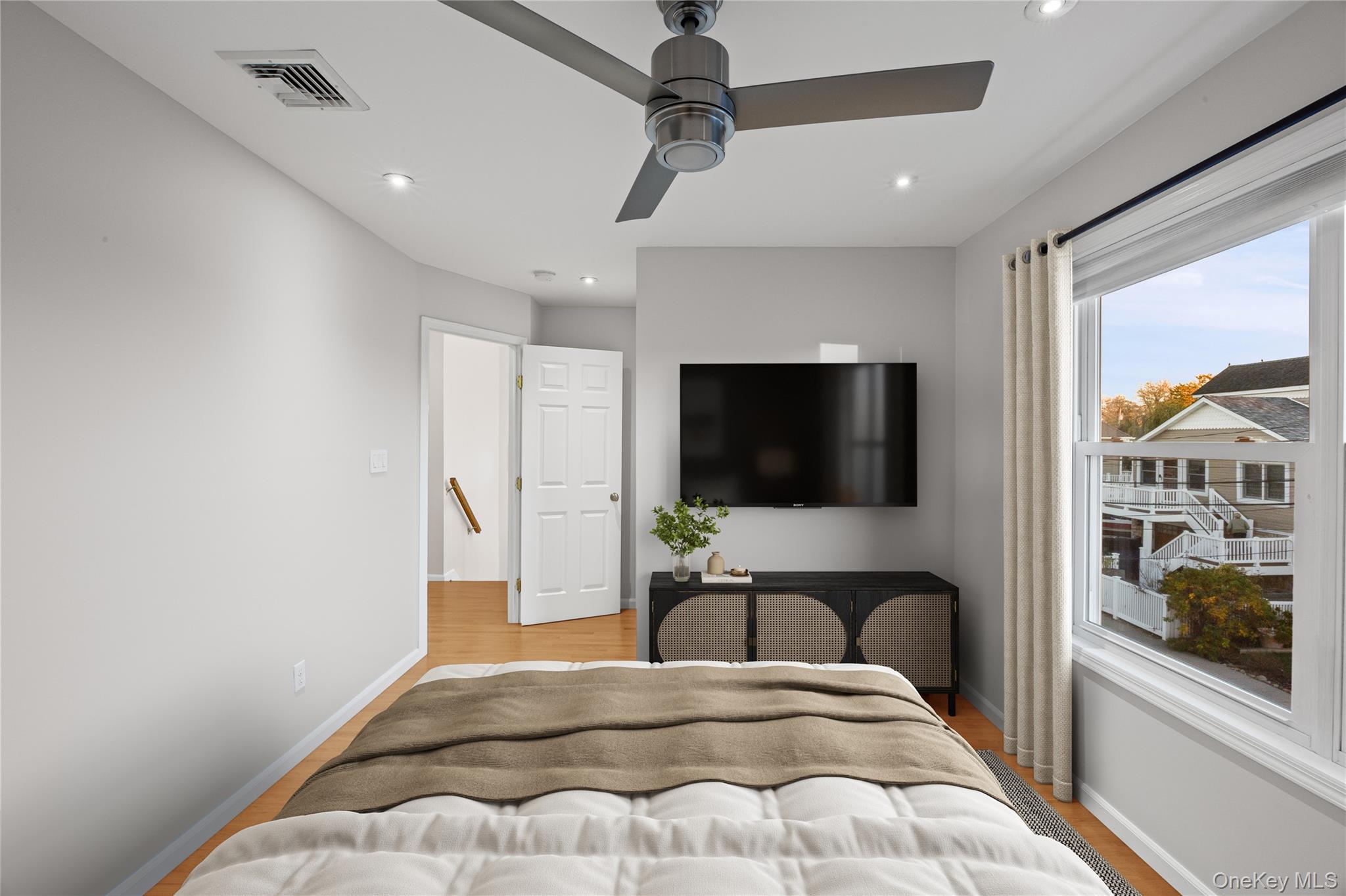 647 Lincoln Street, Baldwin Harbor, NY 11510