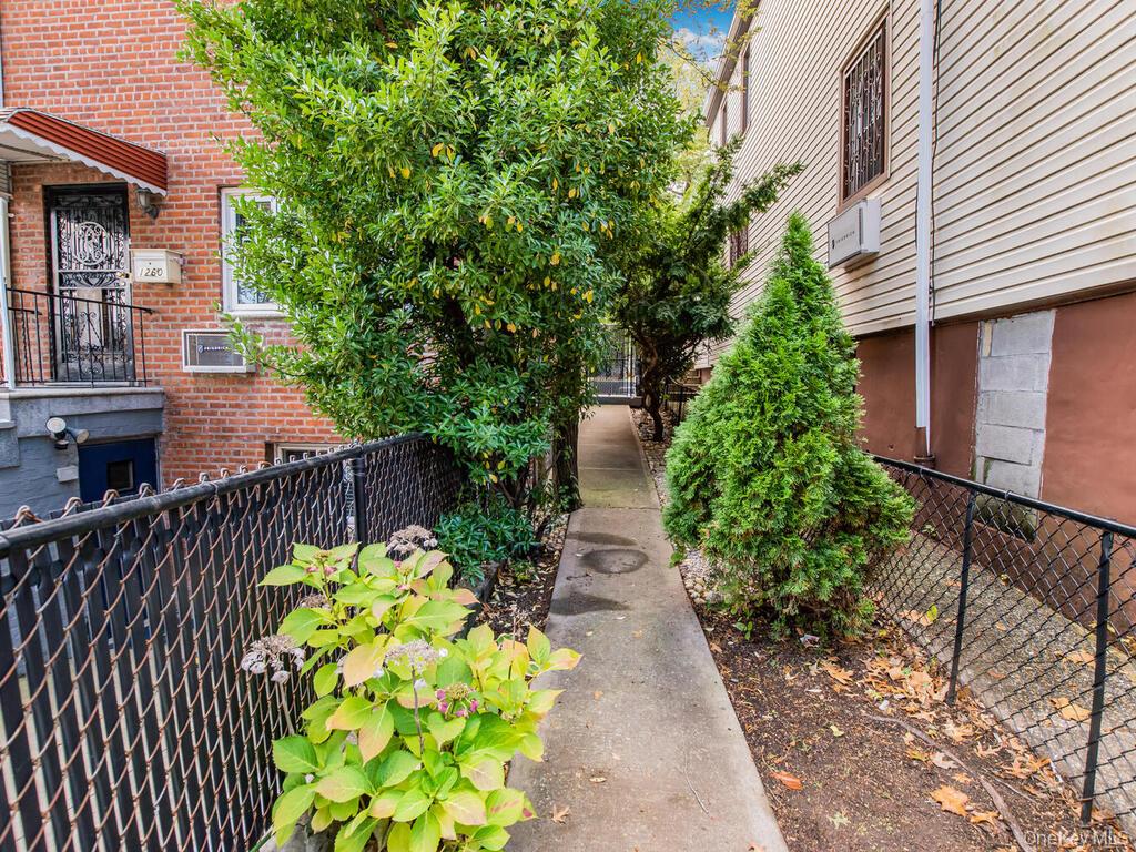 1260 Adee Avenue, Bronx, NY 10469