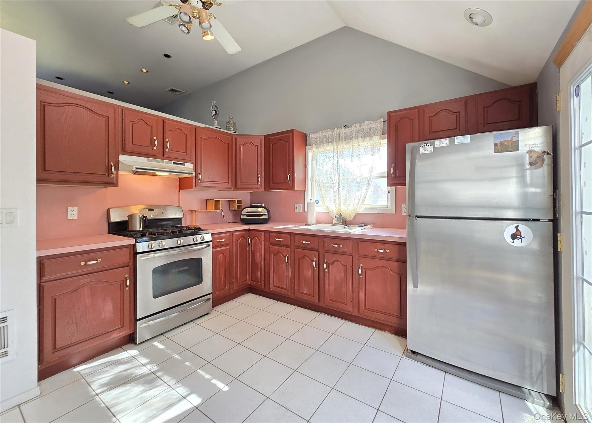 12 Willow Street, Selden, NY 11784