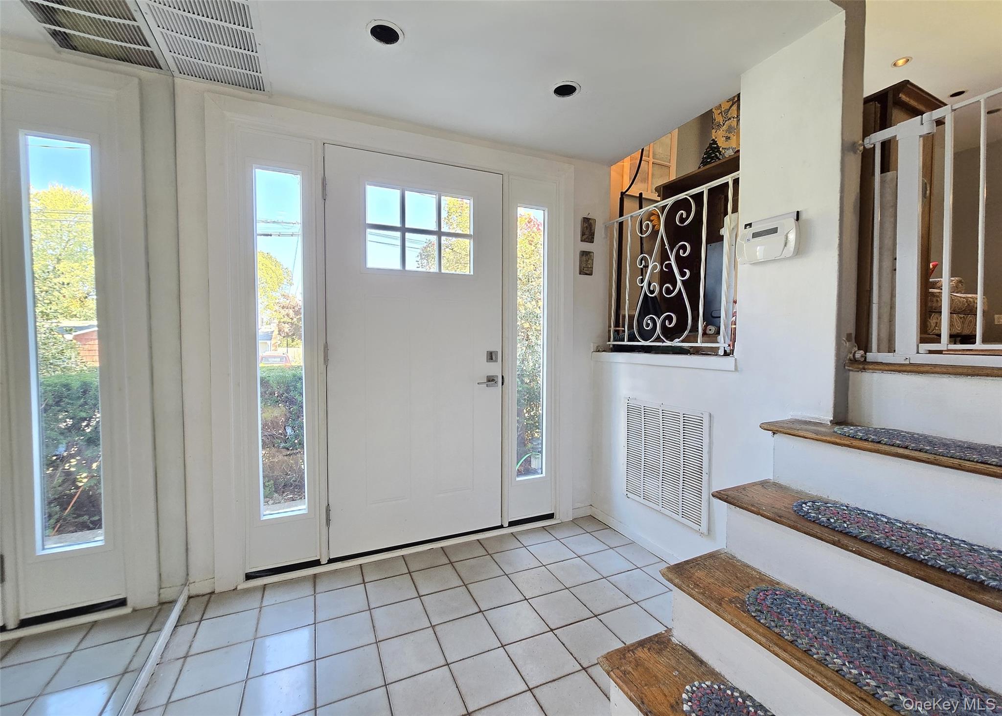 12 Willow Street, Selden, NY 11784