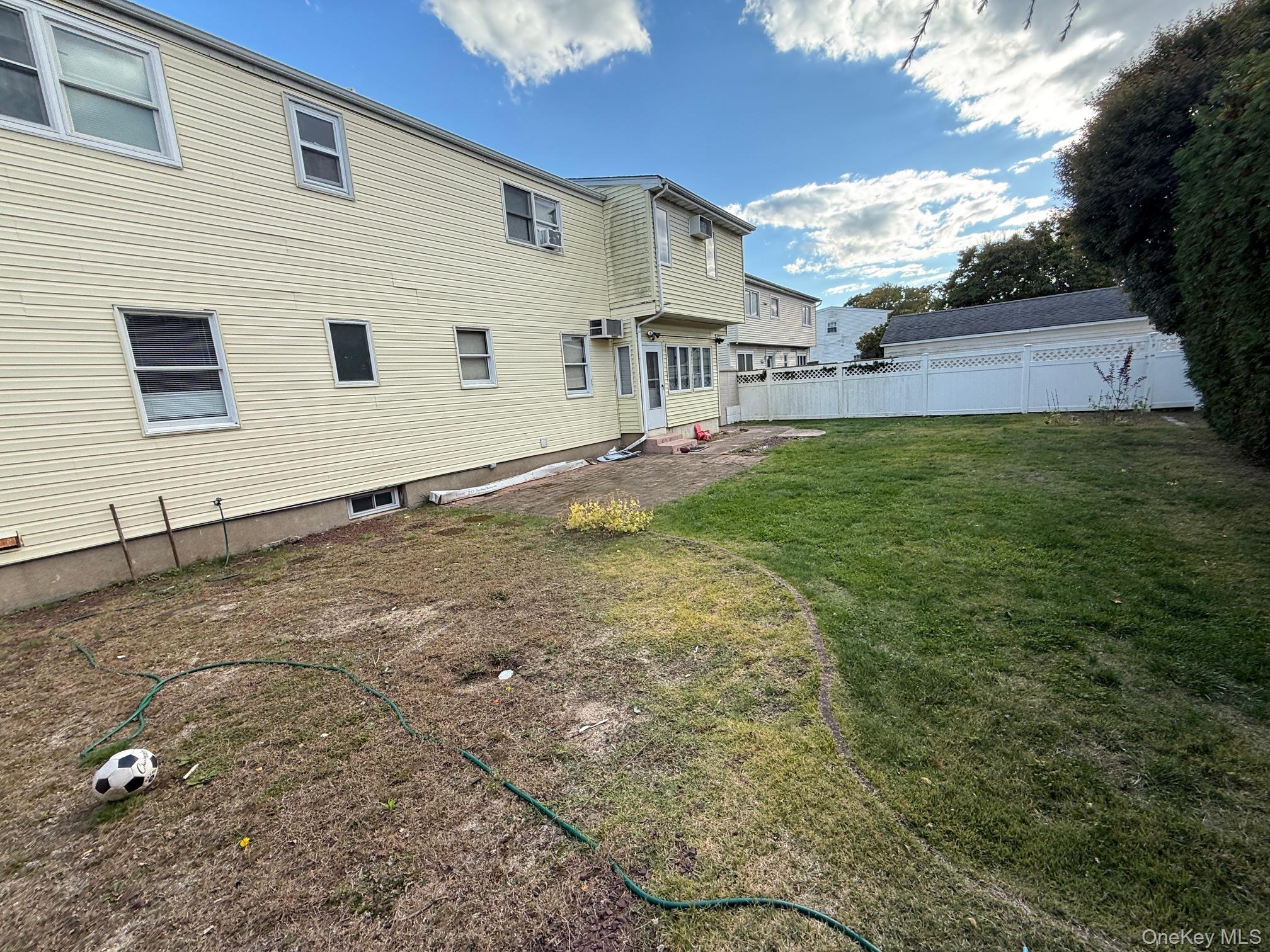 198 Guildford Court, West Hempstead, NY 11552