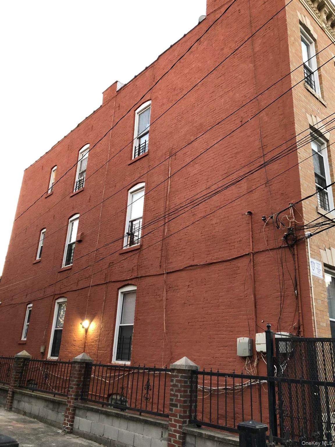 764 E 213th Street, Bronx, NY 10467