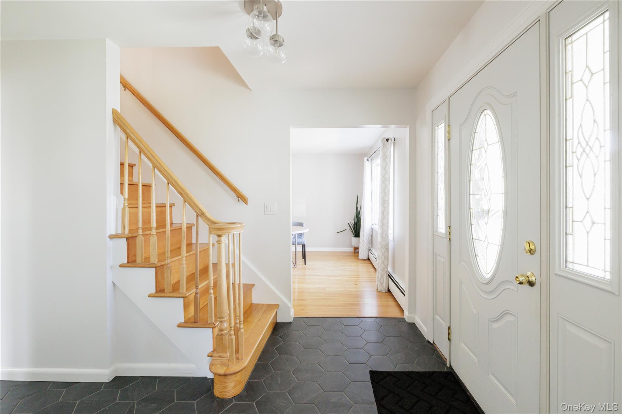 25 Joslen Place, Hudson, NY 12534