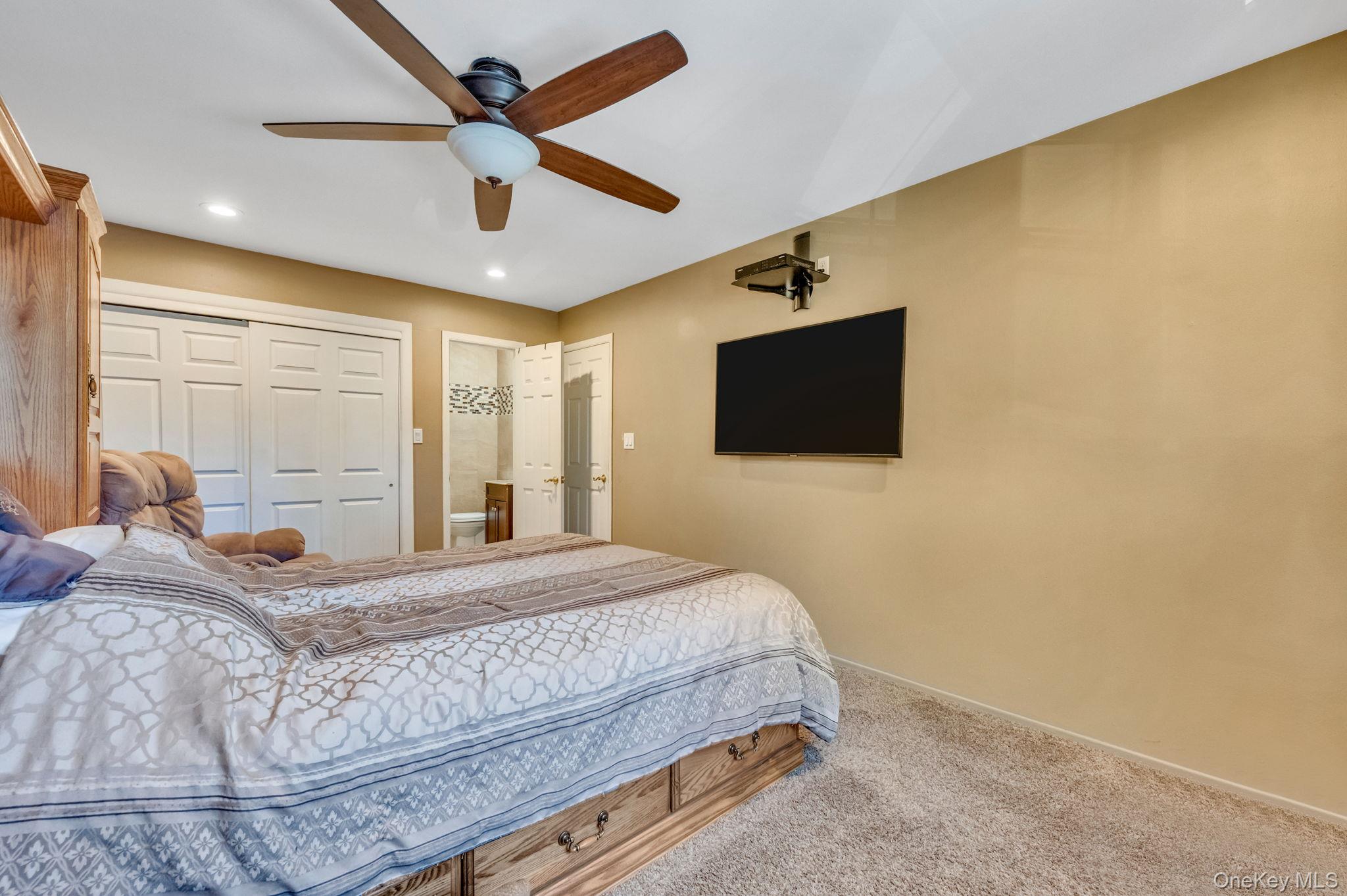 111 Fairharbor Drive # 111, Patchogue, NY 11772