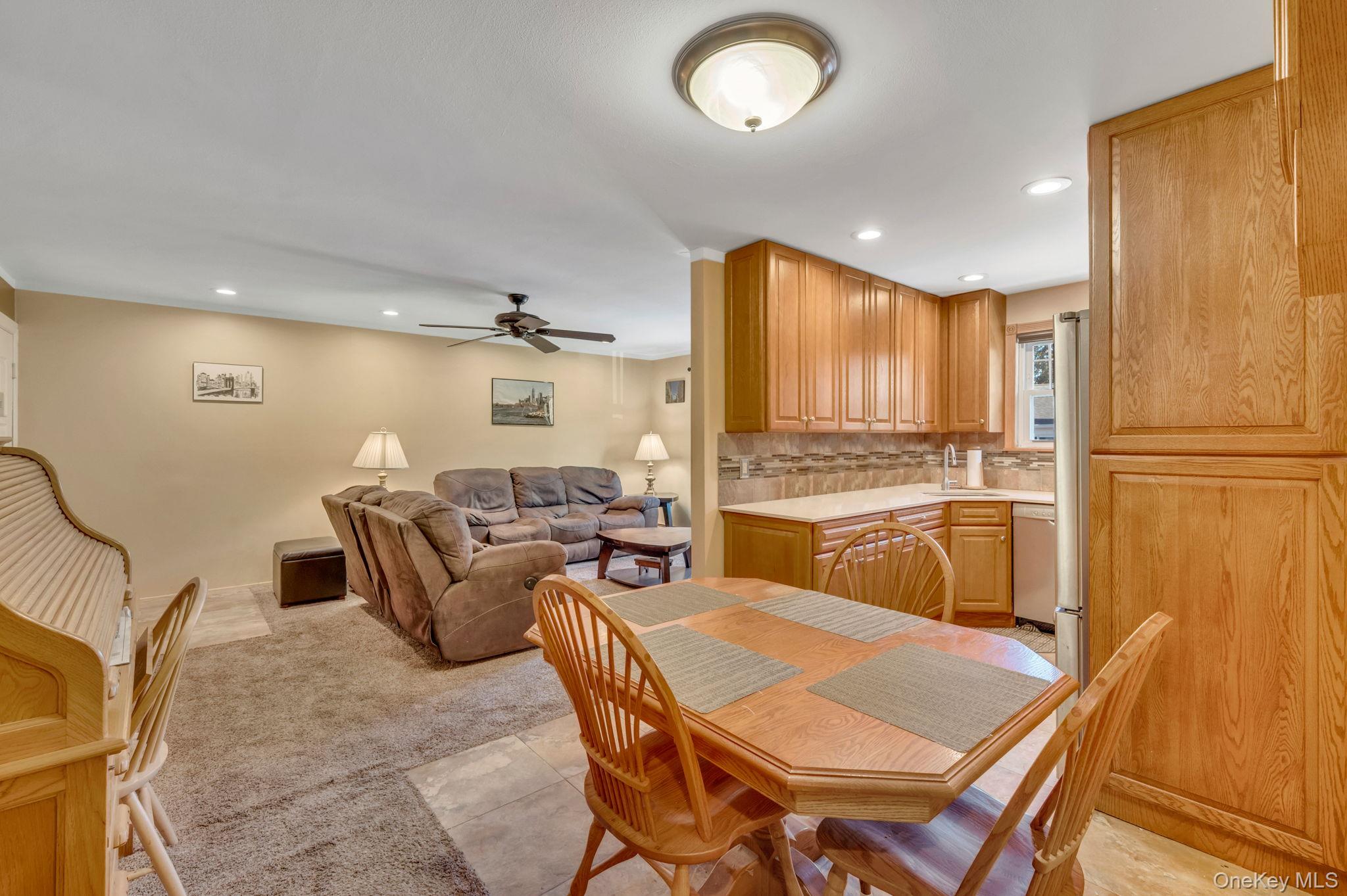 111 Fairharbor Drive # 111, Patchogue, NY 11772