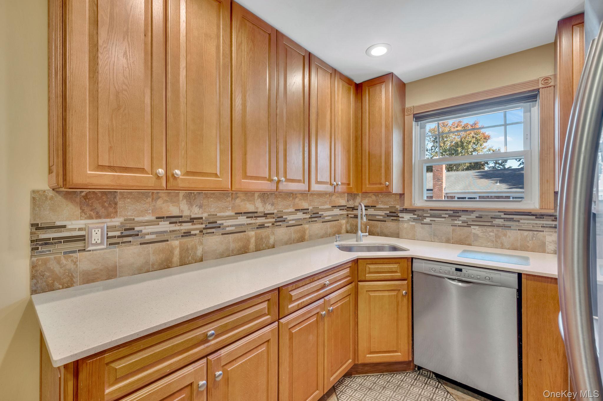 111 Fairharbor Drive # 111, Patchogue, NY 11772