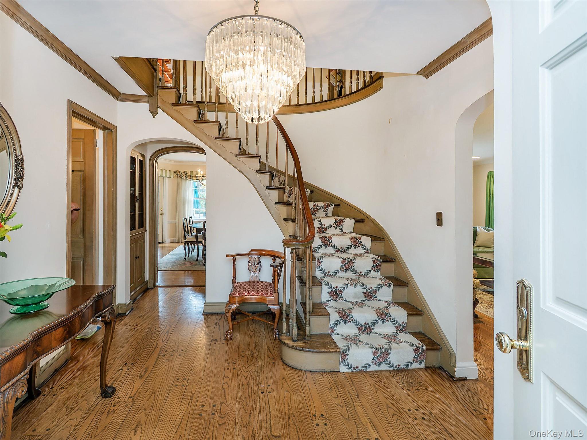 38 Wensley Drive, Great Neck, NY 11021