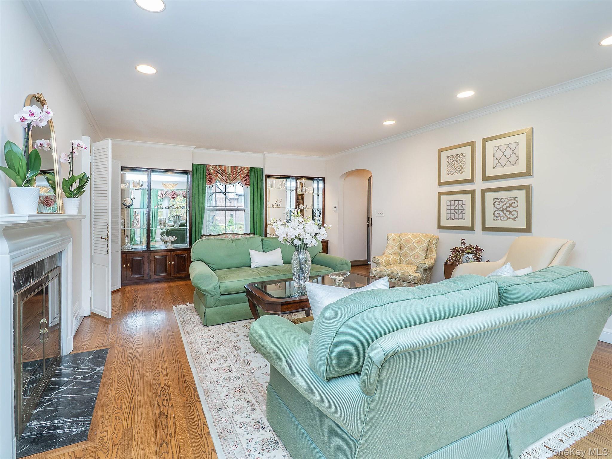 38 Wensley Drive, Great Neck, NY 11021