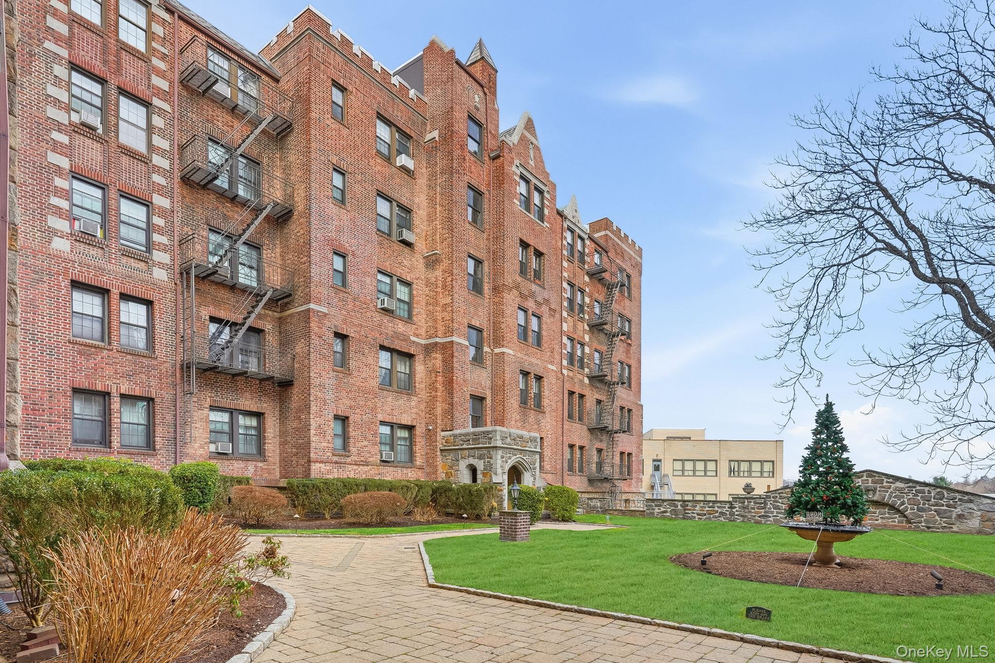 23 Old Mamaroneck Rd # 3L, White Plains, NY 10605