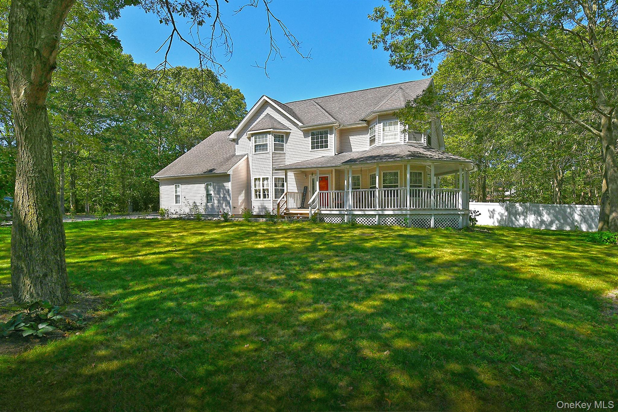 187 Robinson Avenue, Medford, NY 11763