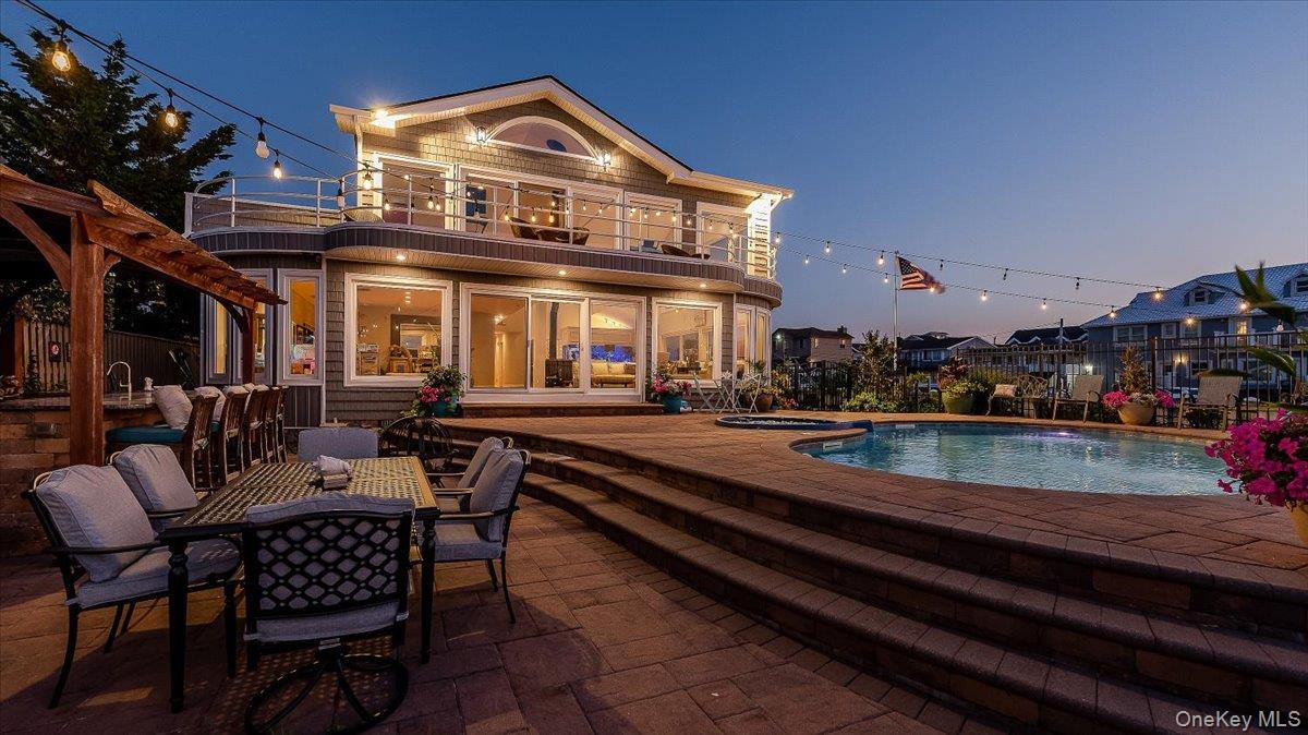 94 Heron Street, Long Beach, NY 11561