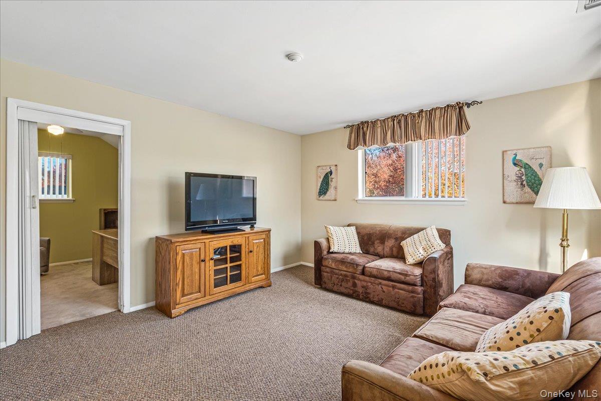 414 Lindsay Lane, Moriches, NY 11955