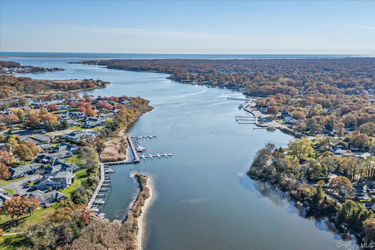 414 Lindsay Lane, Moriches, NY 11955