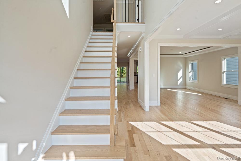 47 Netz Place, Albertson, NY 11507